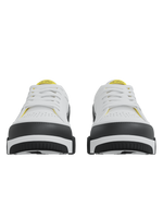 E010c 80s Vibe Low-Top Sneaker